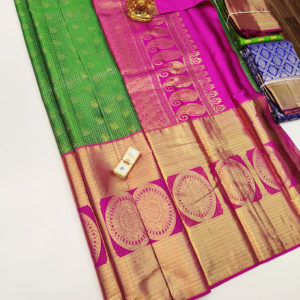 Big Border Kanjivaram Pure Wedding Silk Saree Parrot Green Color w/ Blouse