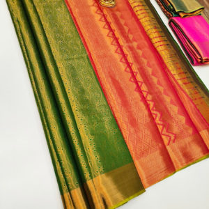 Trendy Color Green Kanjivaram Semi Silk Saree w/ Blouse
