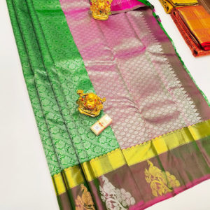 White and Gold Zari Work Kanjivaram Pure Wedding Silk Saree Green Color w/ Blouse