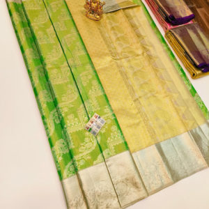 Kanjivaram Pure Wedding Silk Saree Parrot Green and Cream White Color w/ Blouse