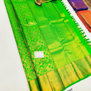 Trendy Design Kanjivaram Pure Wedding Silk Saree Parrot Green Color w/ Blouse