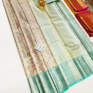 Latest Design Kanjivaram Pure Wedding Silk Saree Light Cream Color w/ Blouse