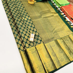 Kanjivaram Pure Wedding Silk Saree Dark Green Color w/ Blouse