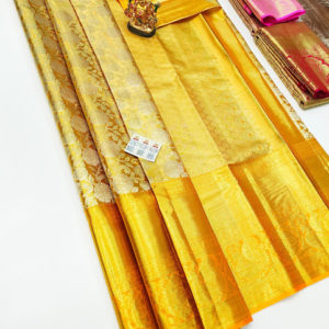 Kanjivaram Pure Wedding Silk Saree Butter Yellow Color w/ Blouse