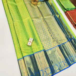 Latest Design Kanjivaram Pure Wedding Silk Saree Parrot Green Color w/ Blouse