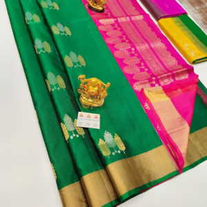 Trendy Design Pure Soft Silk Saree Bottle Green Color w/ Blouse