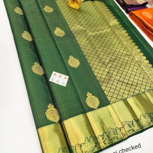 Vaira Oosi Checked Design Pure Kanjivaram Fancy Silk Saree Bottle Green Color w/ Blouse