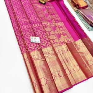 Unique Design Pure Kanjivaram Silk Saree Magenta Color w/ Blouse